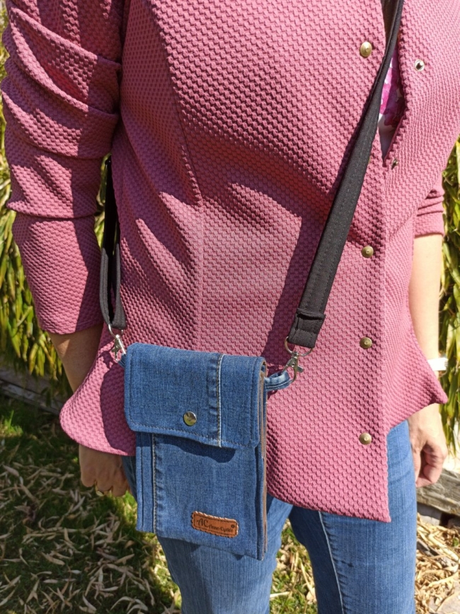 Pochette jean recyclé style sobre – pièce unique | Anne Cyclée